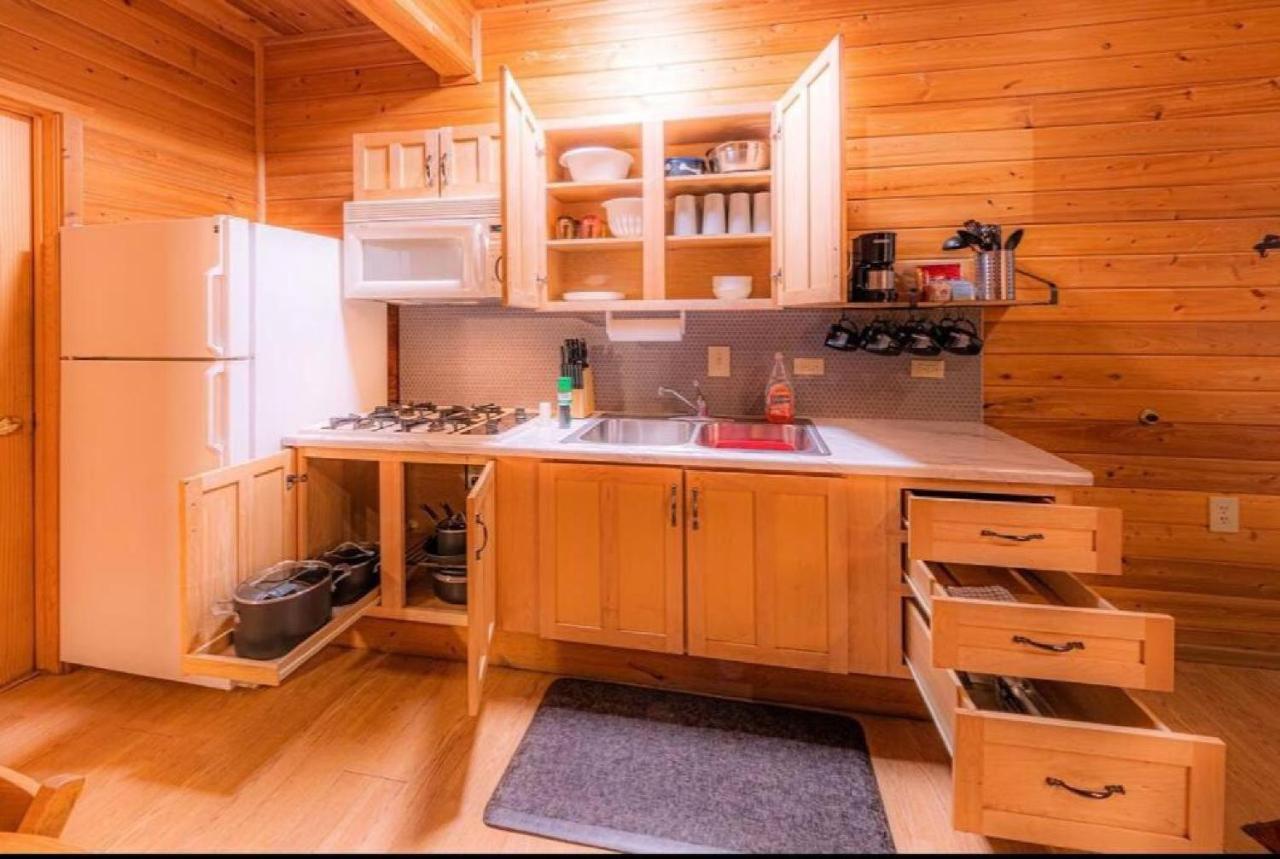 Chalet #1 Buffalo Herd -pet Friendly - Sleeps 6 - Playground & Game *
