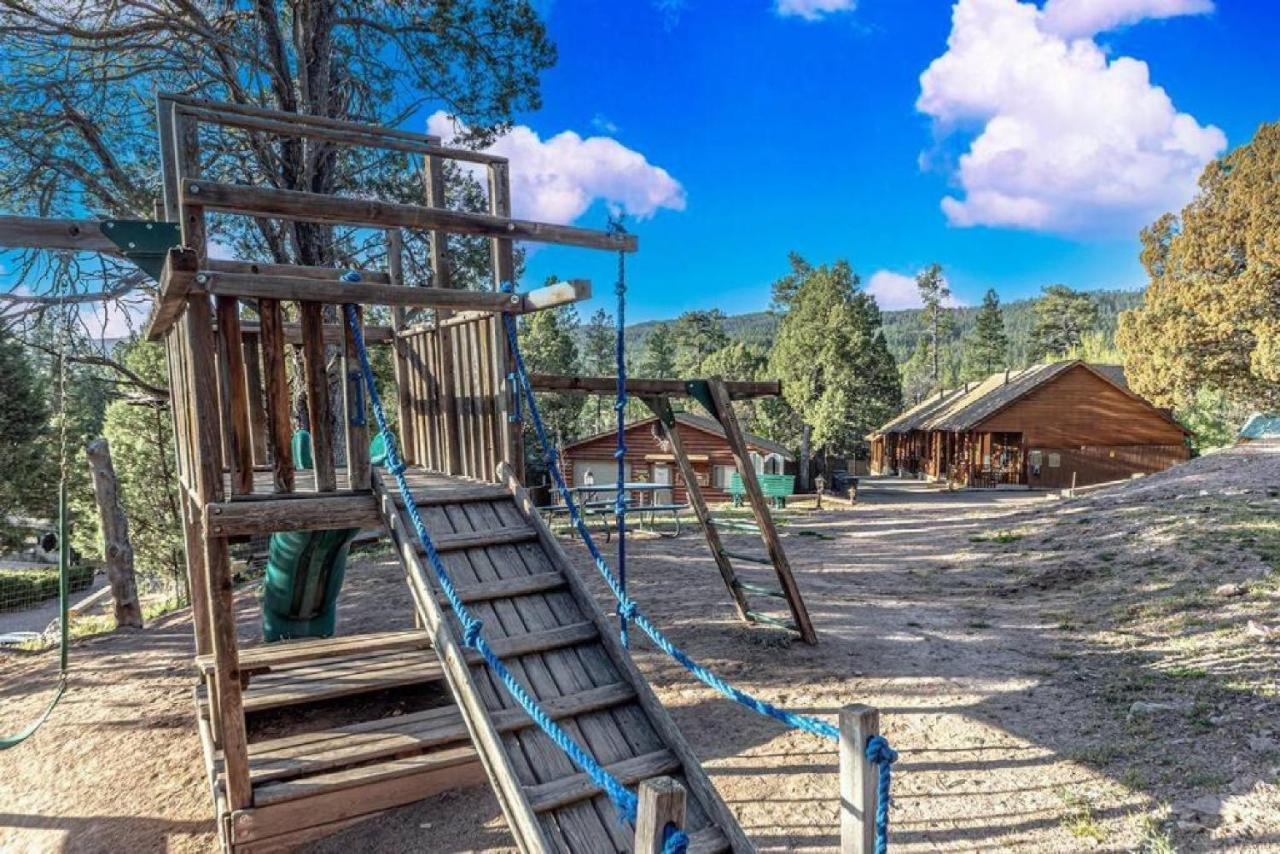 #1 Buffalo Herd -pet Friendly - Sleeps 6 - Playground & Game Chalet Payson